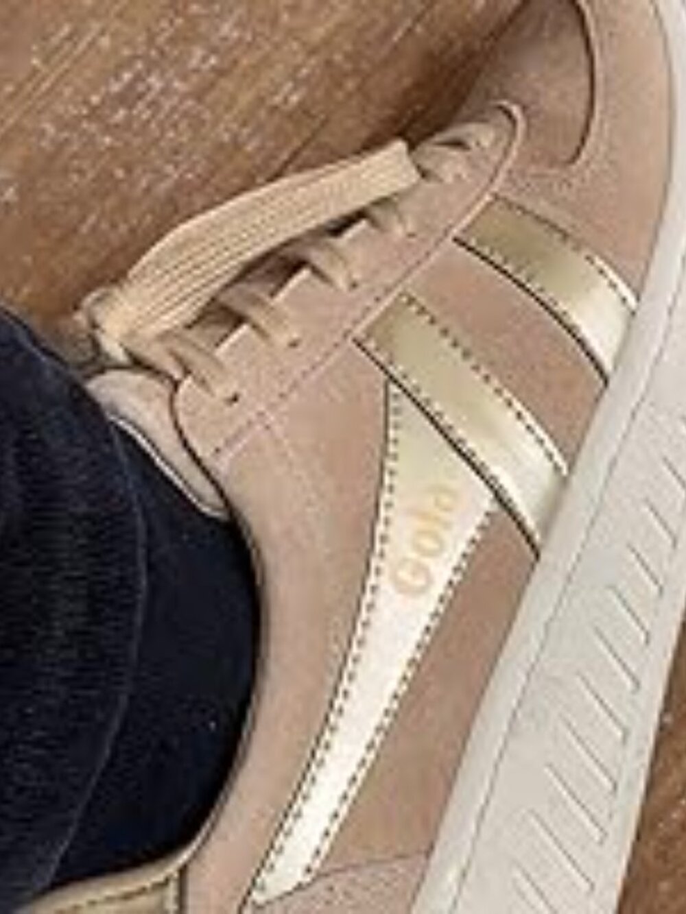 Gola Grandslam Pearl Sneaker with Gold Womens 9 Suede
